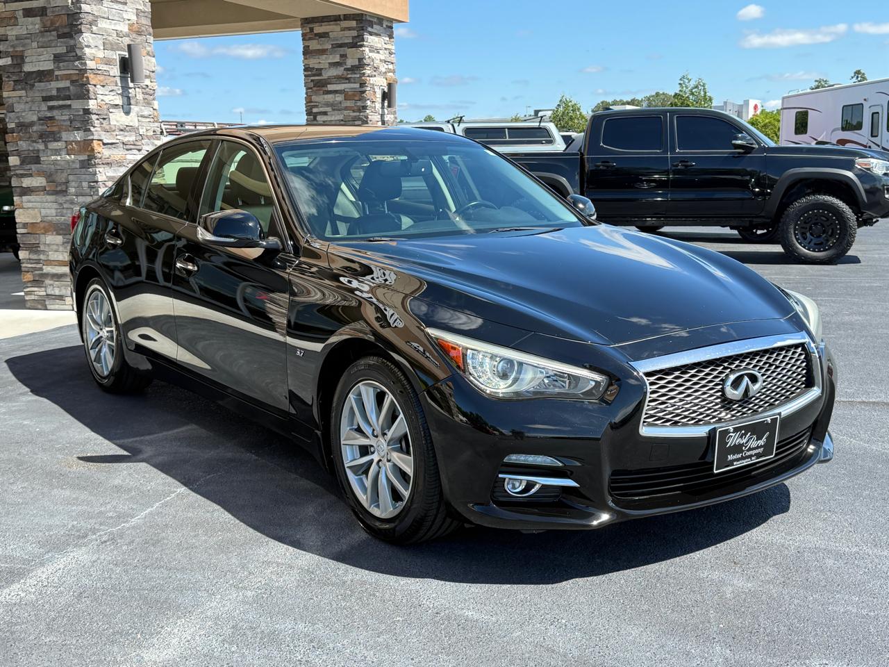 Infiniti Q50 Base AWD 2015