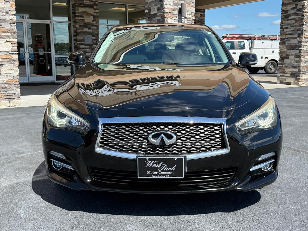 Infiniti Q50 Base AWD 2015