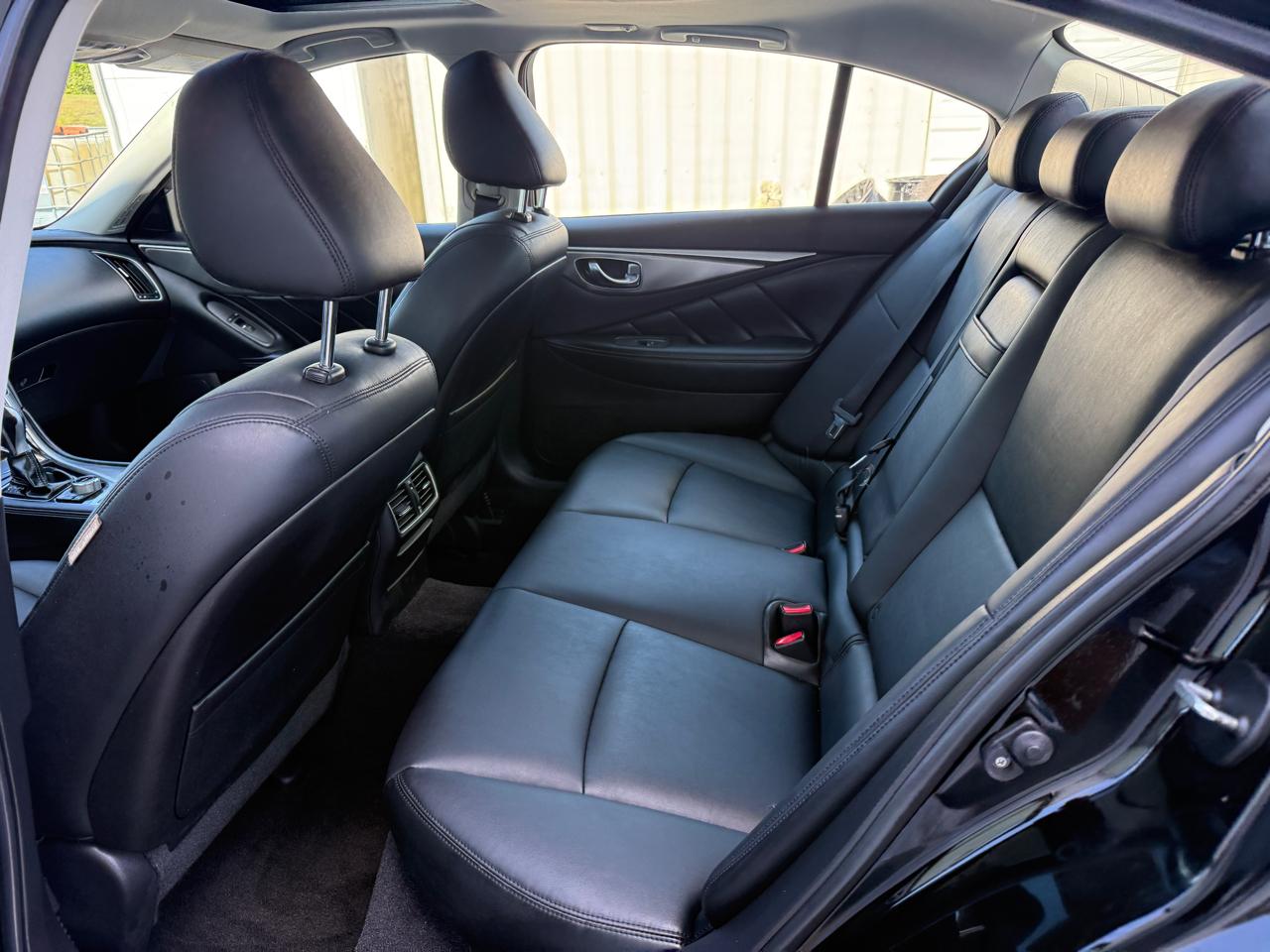 Infiniti Q50 Base AWD 2015