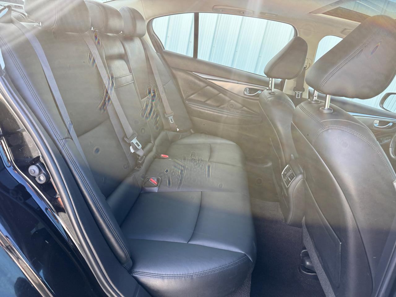 Infiniti Q50 Base AWD 2015