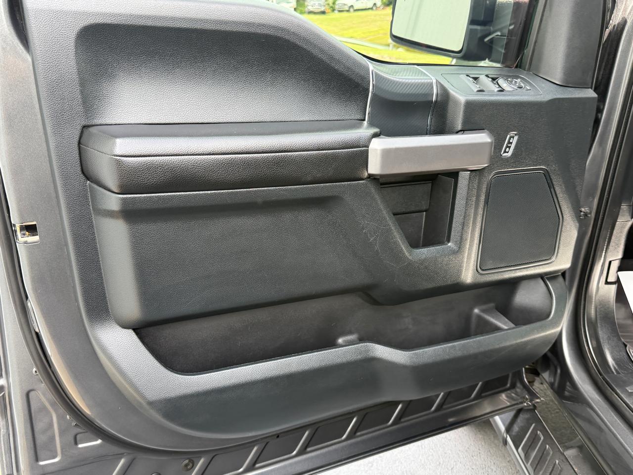Ford F-150 XLT SuperCrew 4WD 2019