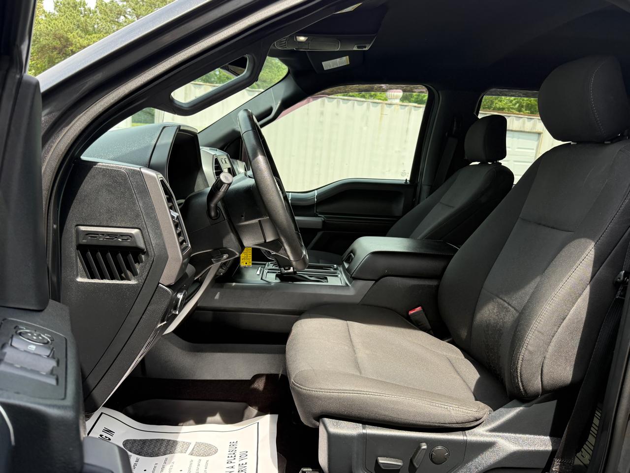 Ford F-150 XLT SuperCrew 4WD 2019