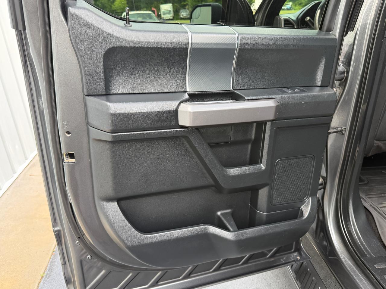 Ford F-150 XLT SuperCrew 4WD 2019