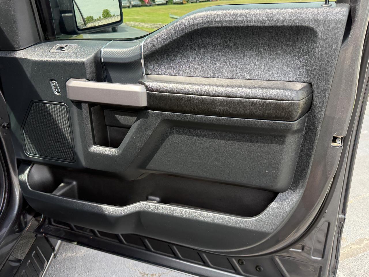 Ford F-150 XLT SuperCrew 4WD 2019