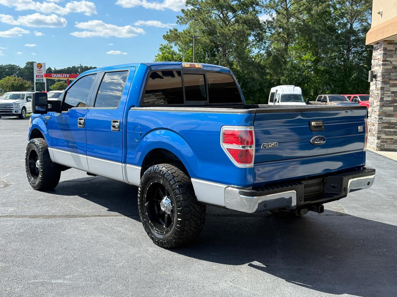 Ford F-150 XLT SuperCrew 2WD 2011
