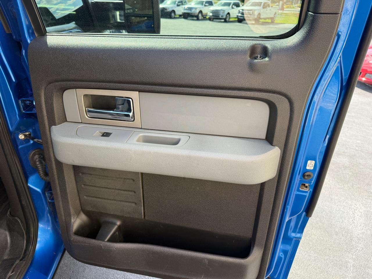 Ford F-150 XLT SuperCrew 2WD 2011