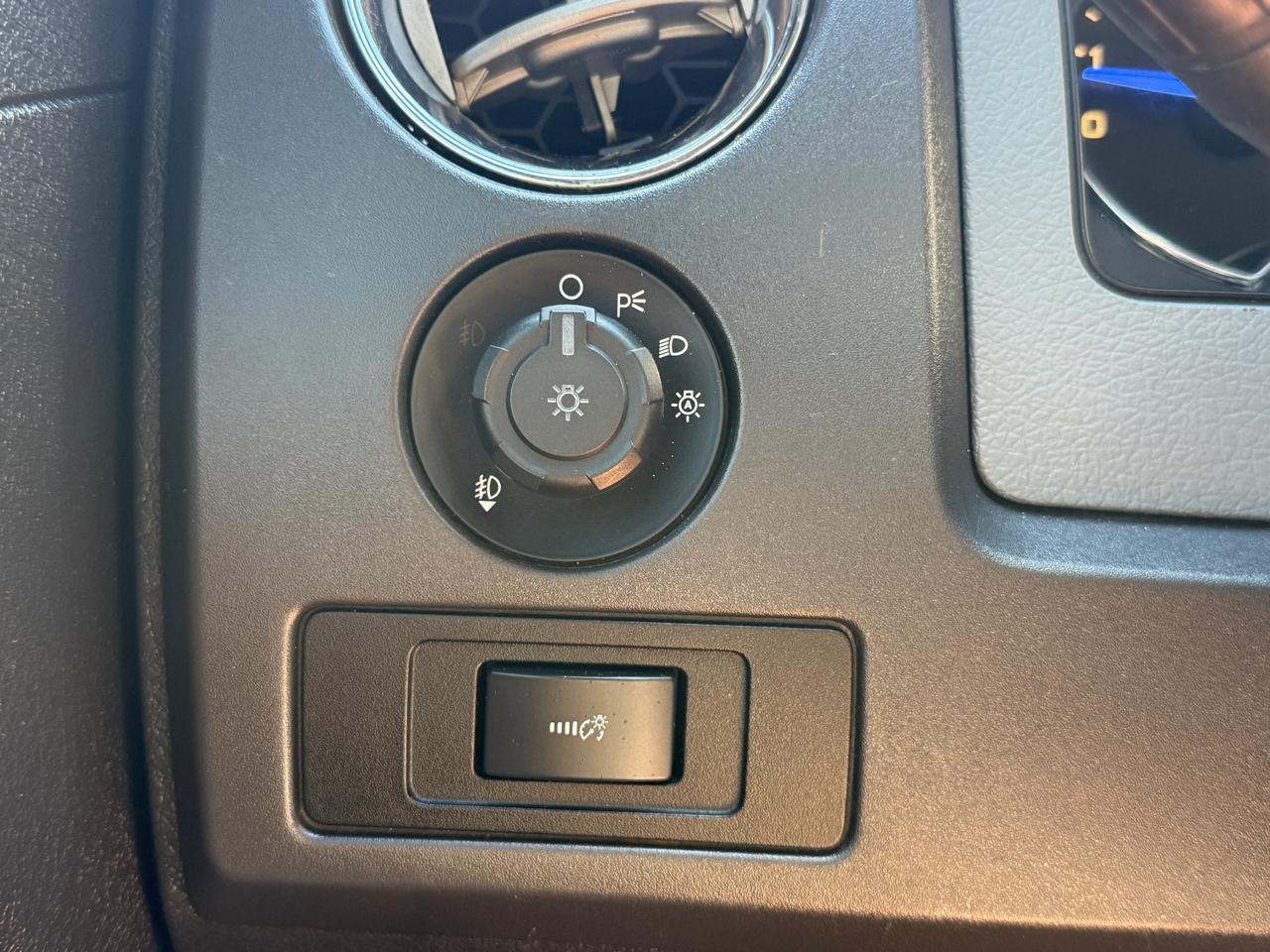Ford F-150 XLT SuperCrew 2WD 2011