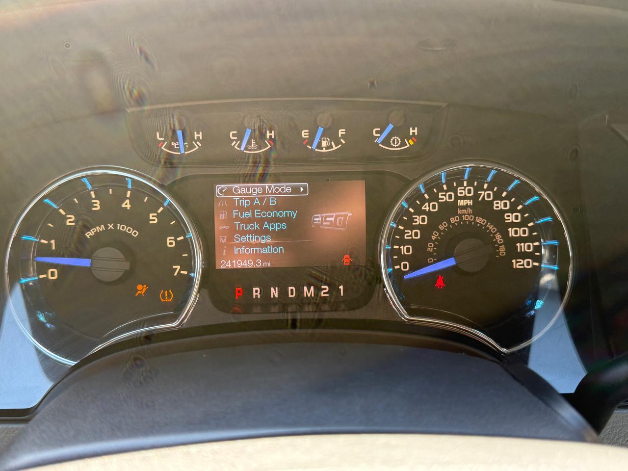 Ford F-150 XLT SuperCrew 2WD 2011