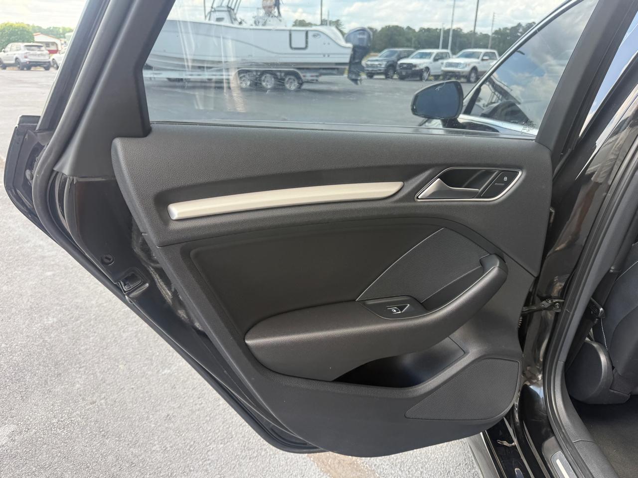 Audi S3 2.0T Premium Plus quattro 2015