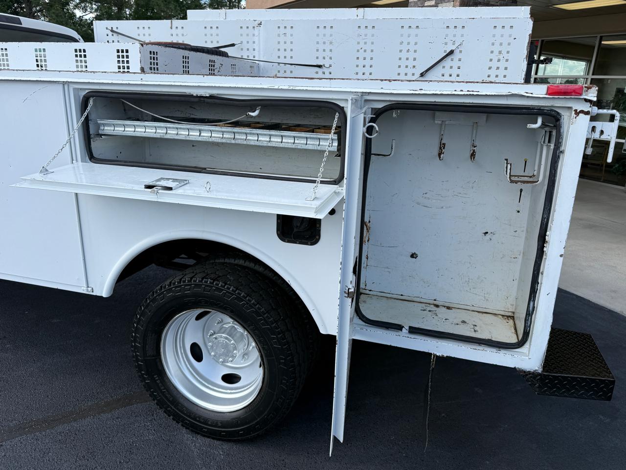 Ford F-450 SD Regular Cab 4WD DRW 2004