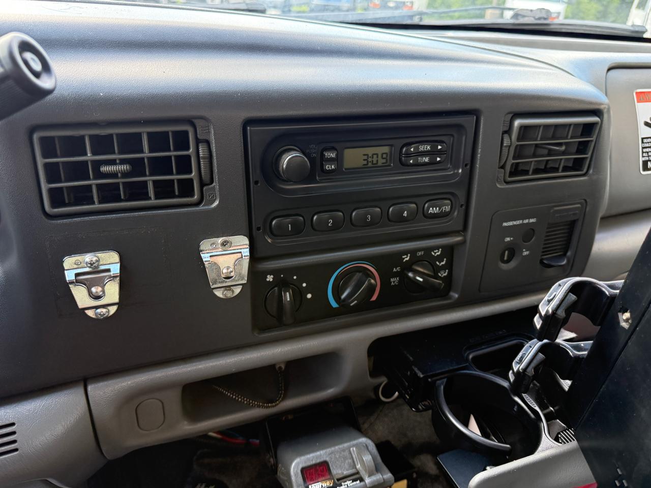 Ford F-450 SD Regular Cab 4WD DRW 2004