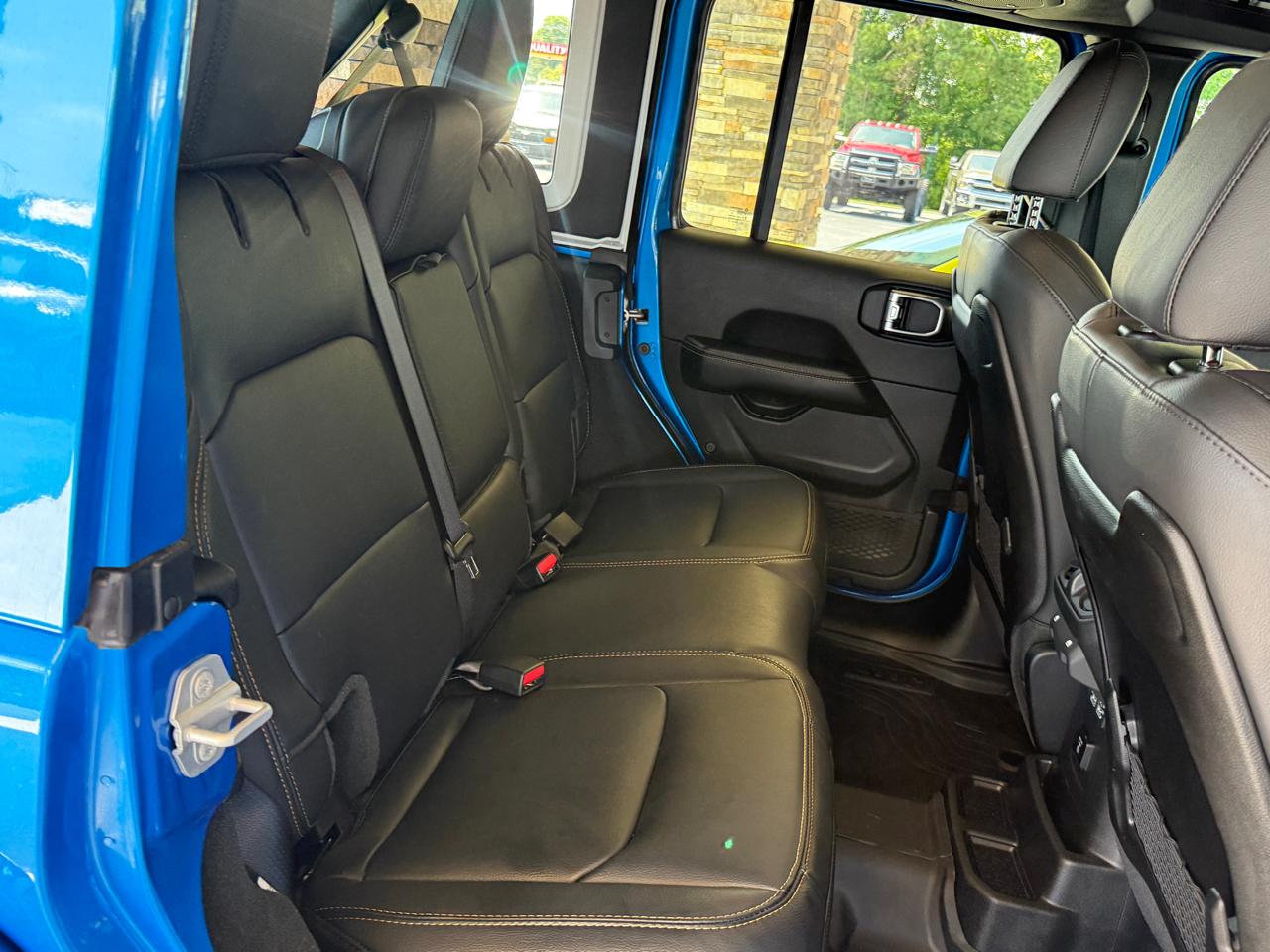 Jeep Wrangler Sahara 2025