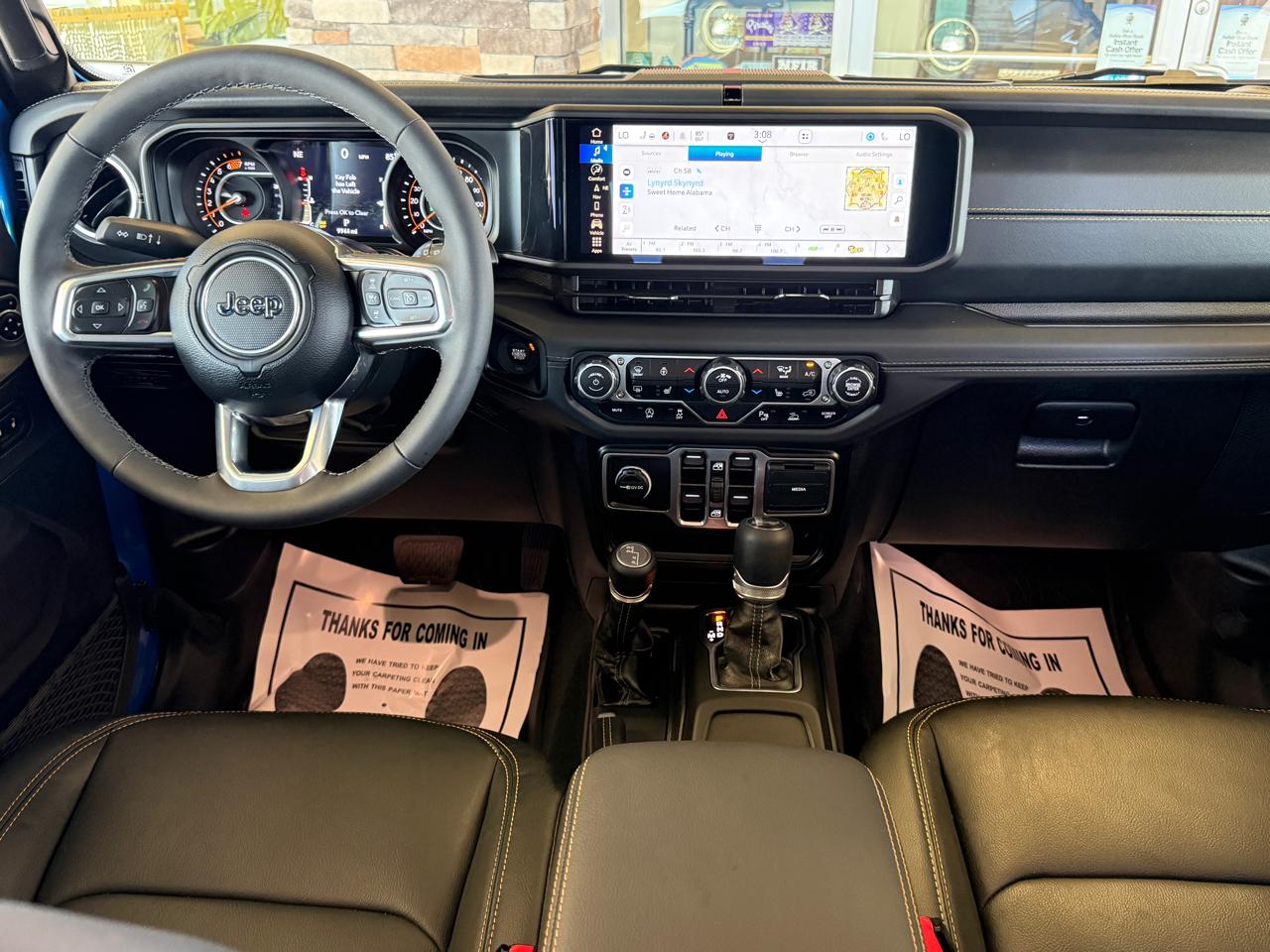 Jeep Wrangler Sahara 2025