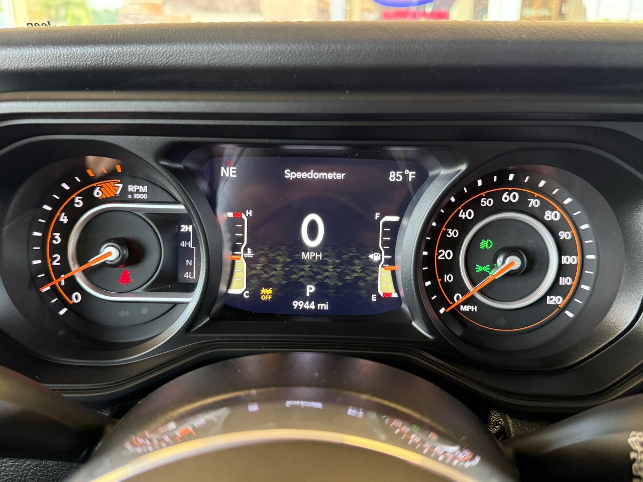 Jeep Wrangler Sahara 2025
