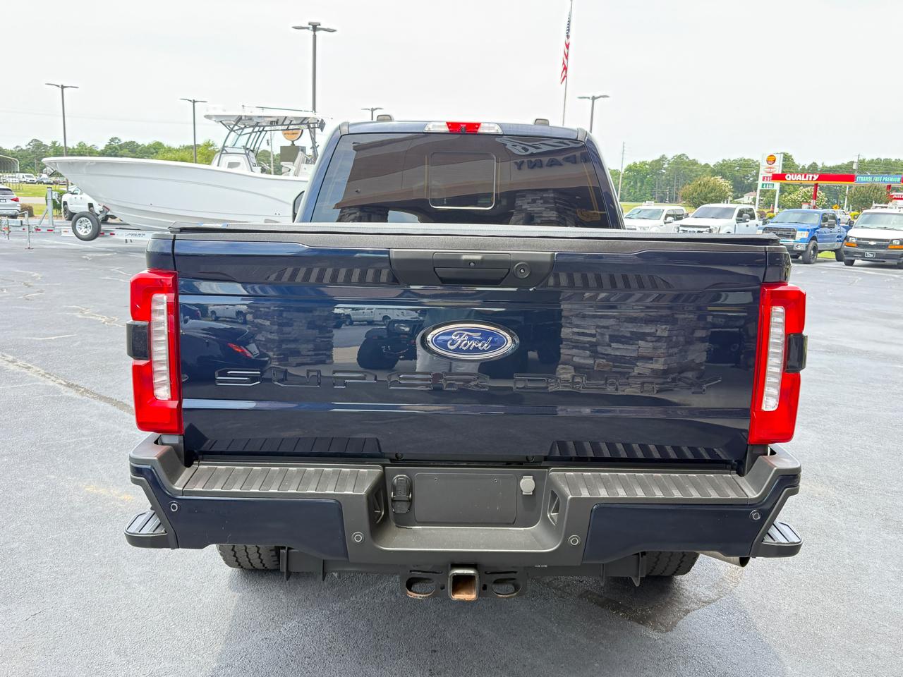 Ford F-250 SD XL Crew Cab 4WD 2023