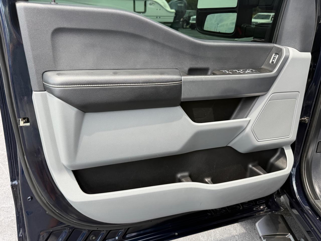 Ford F-250 SD XL Crew Cab 4WD 2023