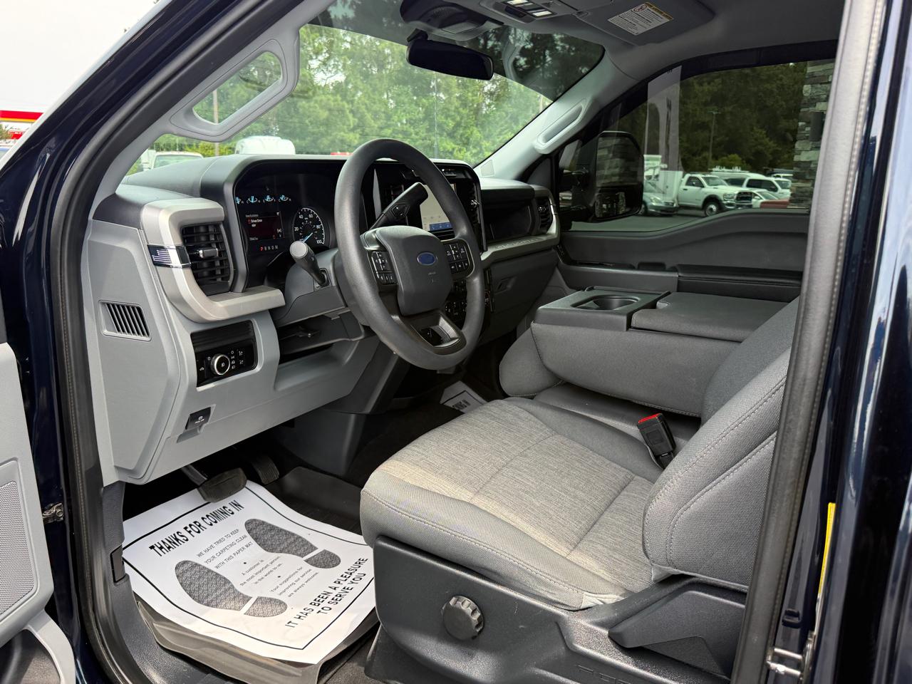 Ford F-250 SD XL Crew Cab 4WD 2023