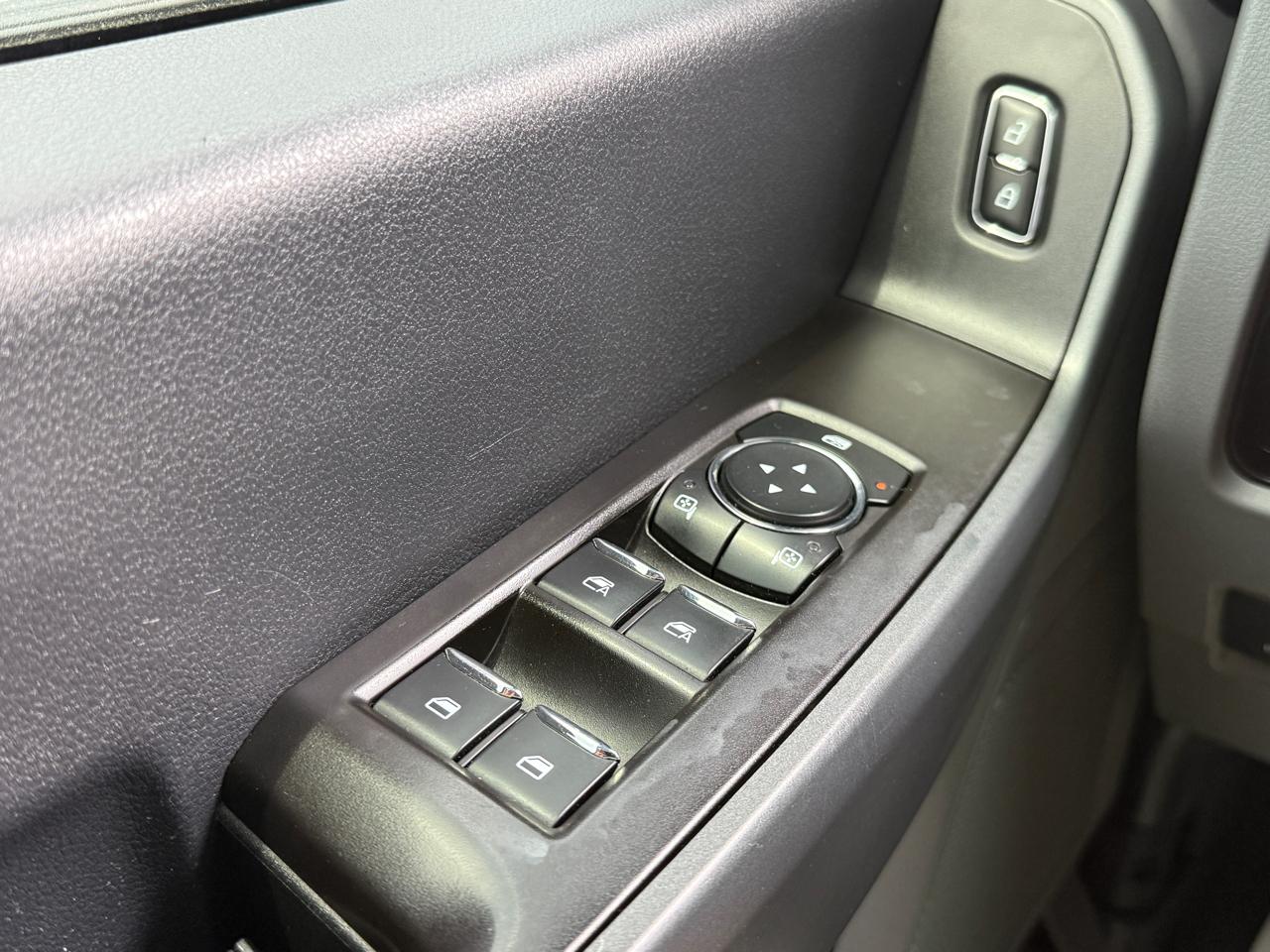 Ford F-250 SD XL Crew Cab 4WD 2023