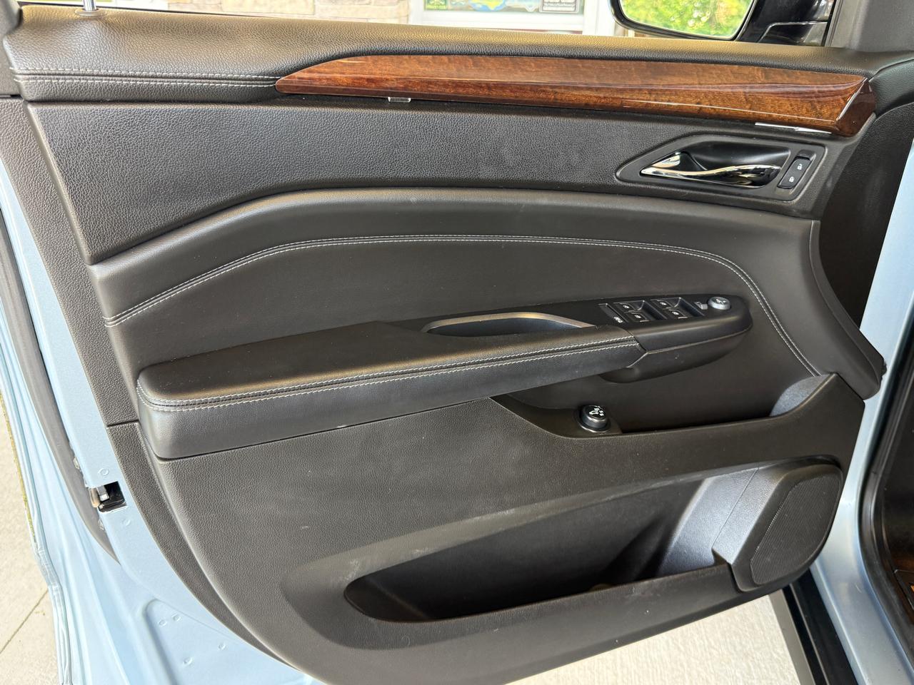 Cadillac SRX Luxury Collection FWD 2014