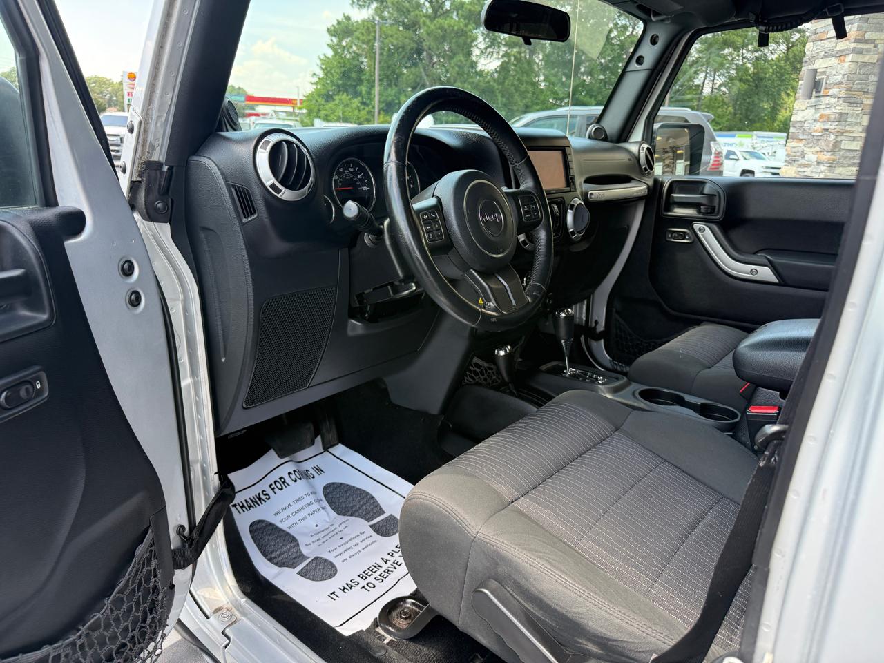Jeep Wrangler Unlimited Sahara 4WD 2012