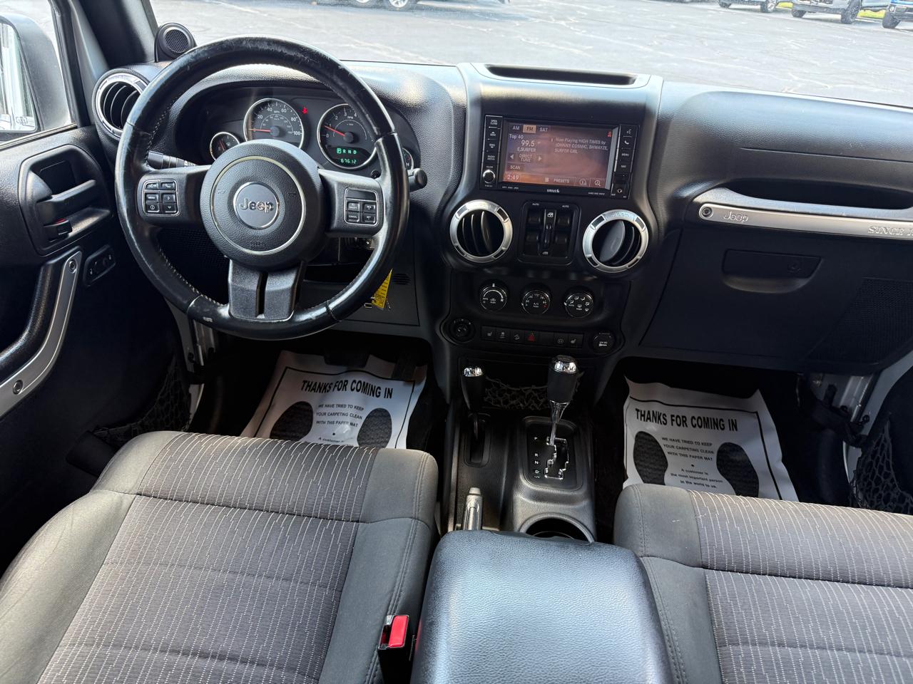 Jeep Wrangler Unlimited Sahara 4WD 2012