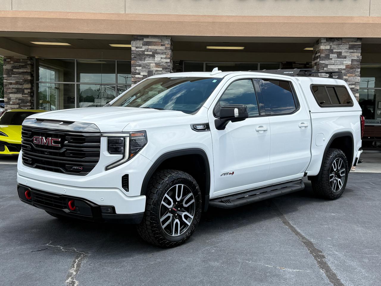 2023 GMC Sierra 1500 AT4 Crew Cab 4WD