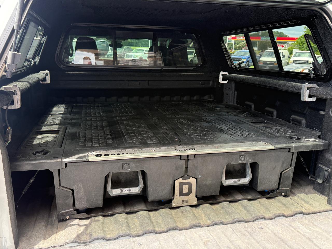 GMC Sierra 1500 AT4 Crew Cab 4WD 2023