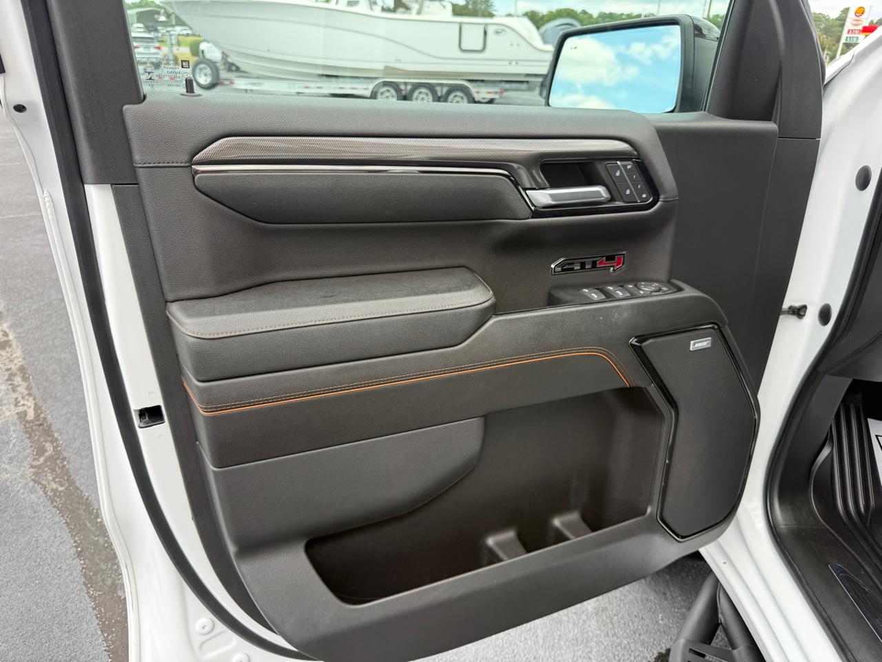 GMC Sierra 1500 AT4 Crew Cab 4WD 2023