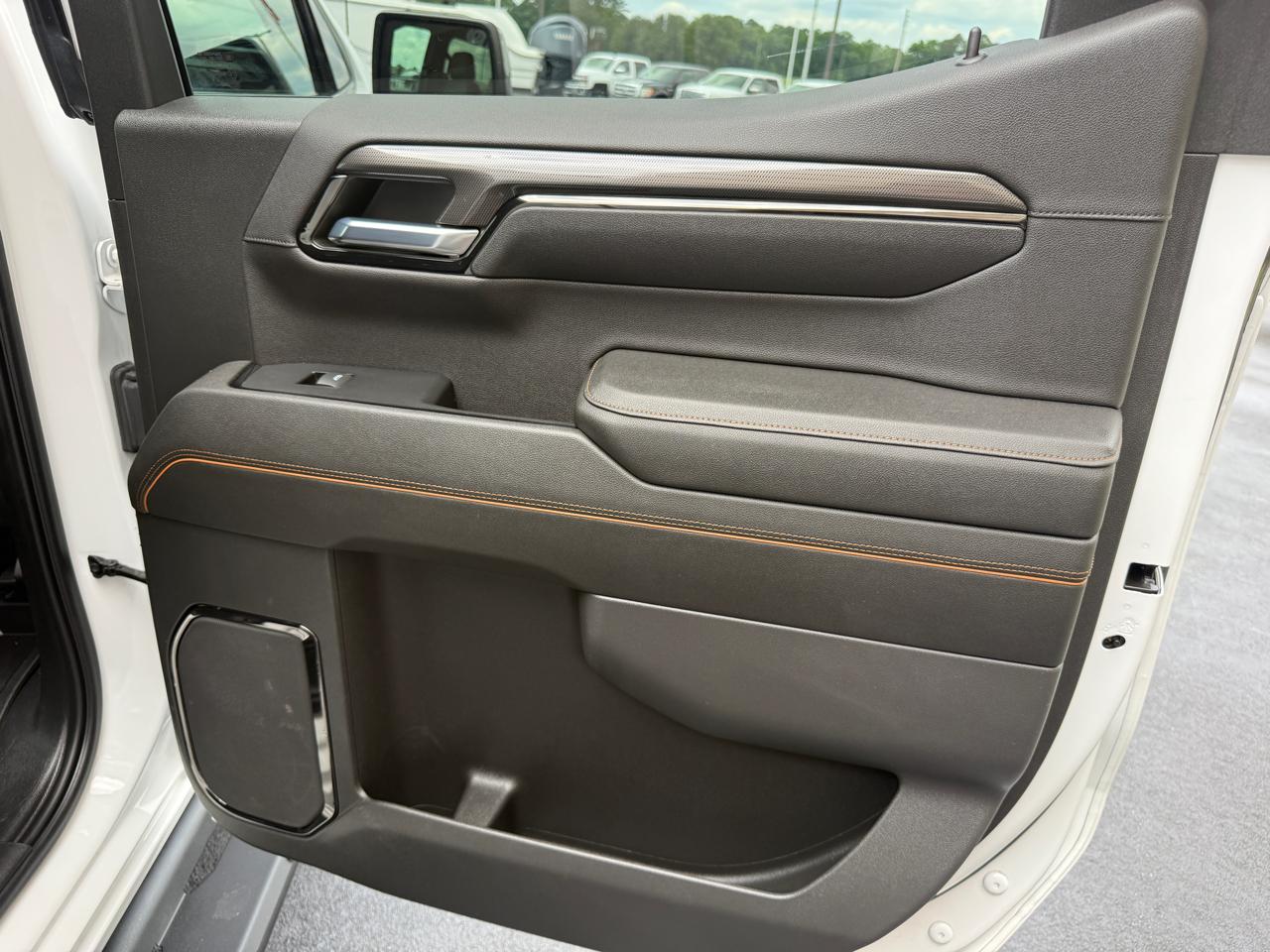 GMC Sierra 1500 AT4 Crew Cab 4WD 2023