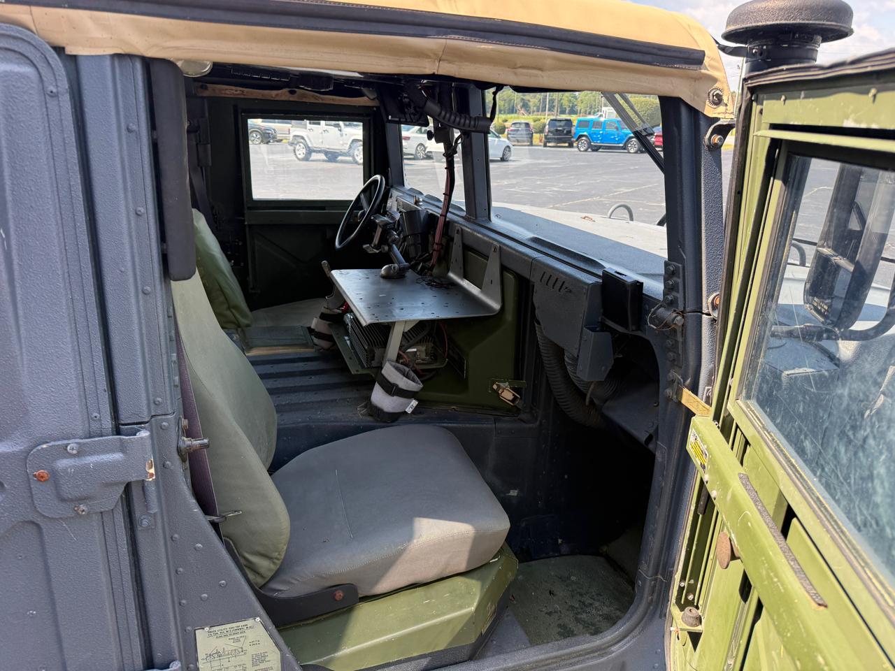 AM General M998  2024