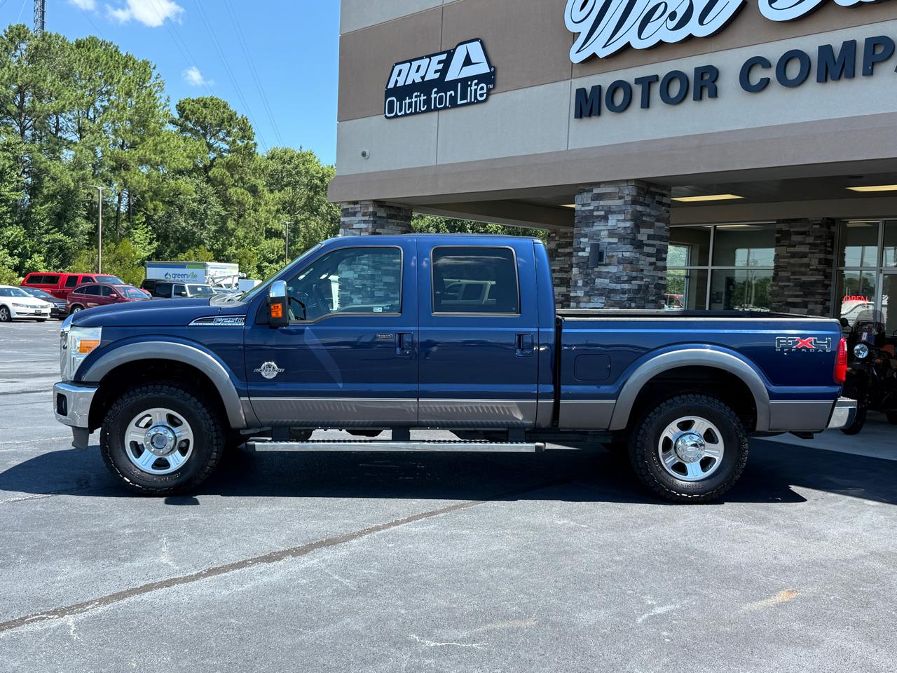 Ford F-250 SD Lariat Crew Cab 4WD 2011