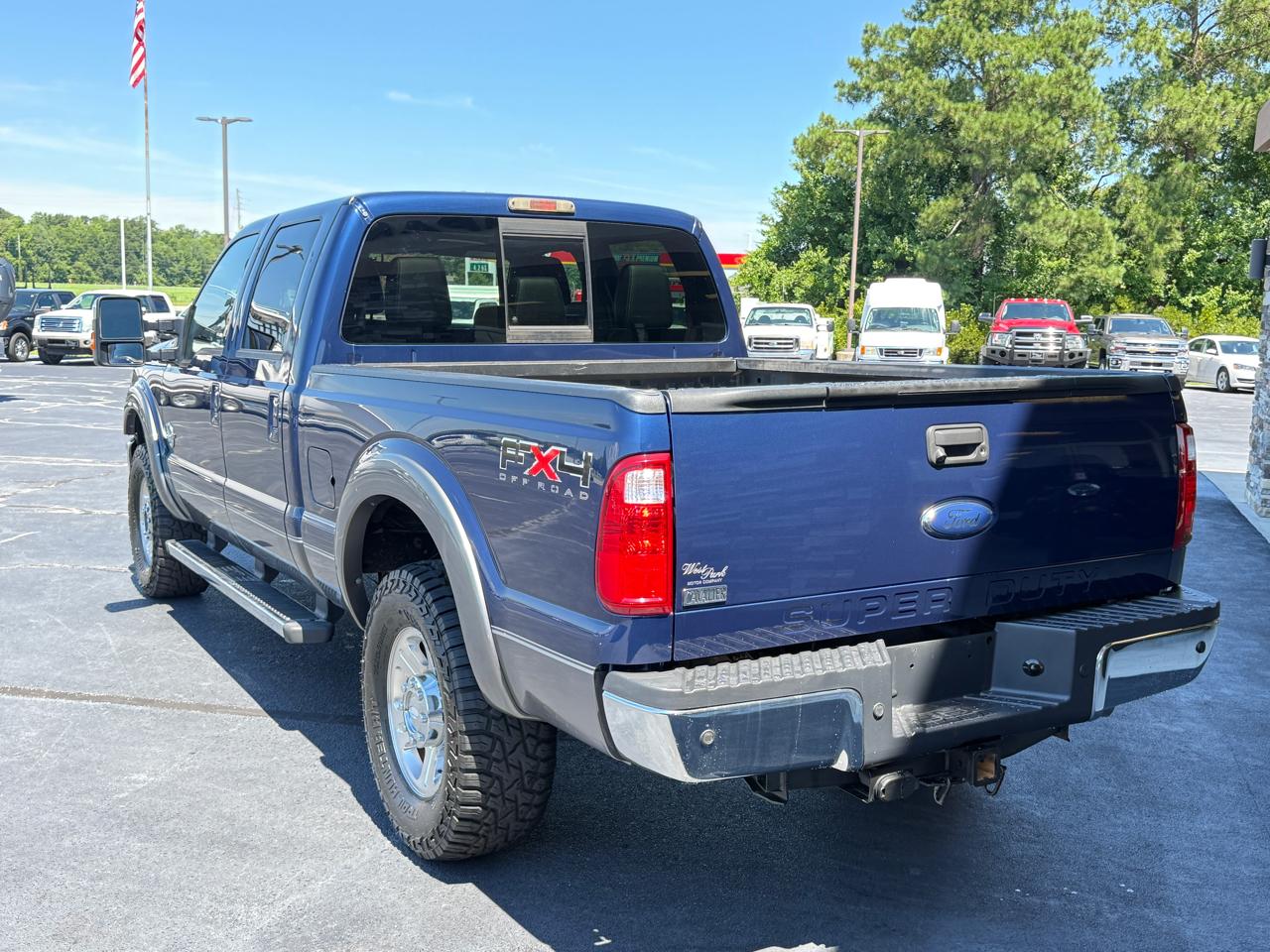 Ford F-250 SD Lariat Crew Cab 4WD 2011