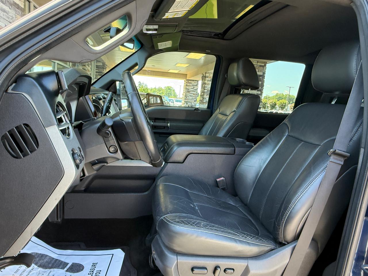 Ford F-250 SD Lariat Crew Cab 4WD 2011