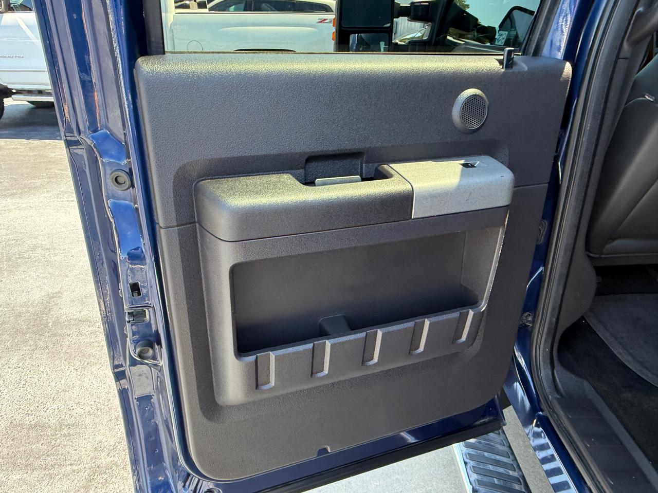 Ford F-250 SD Lariat Crew Cab 4WD 2011