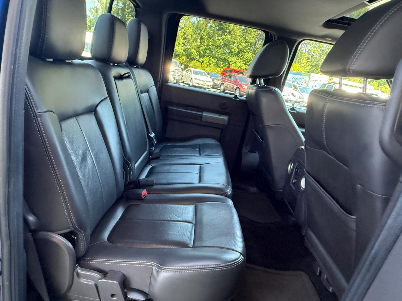 Ford F-250 SD Lariat Crew Cab 4WD 2011