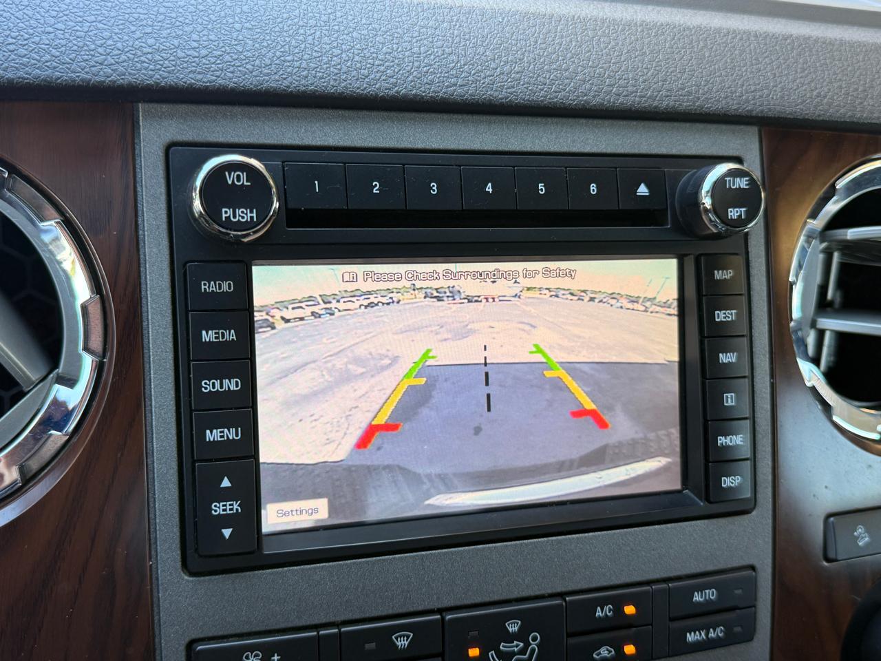 Ford F-250 SD Lariat Crew Cab 4WD 2011