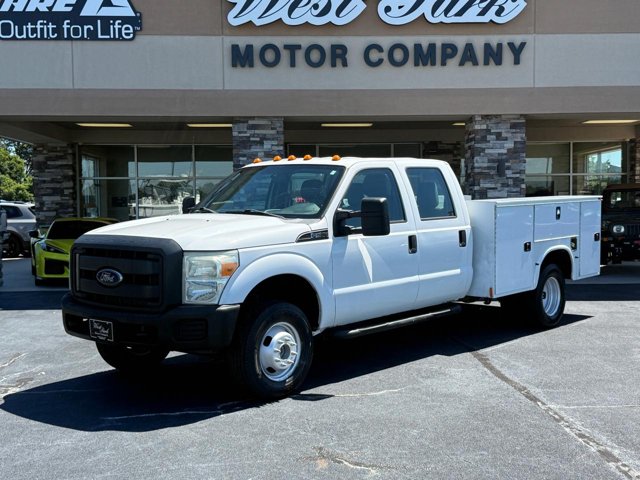 2015 Ford F-350 SD XLT Crew Cab Long Bed DRW 4WD