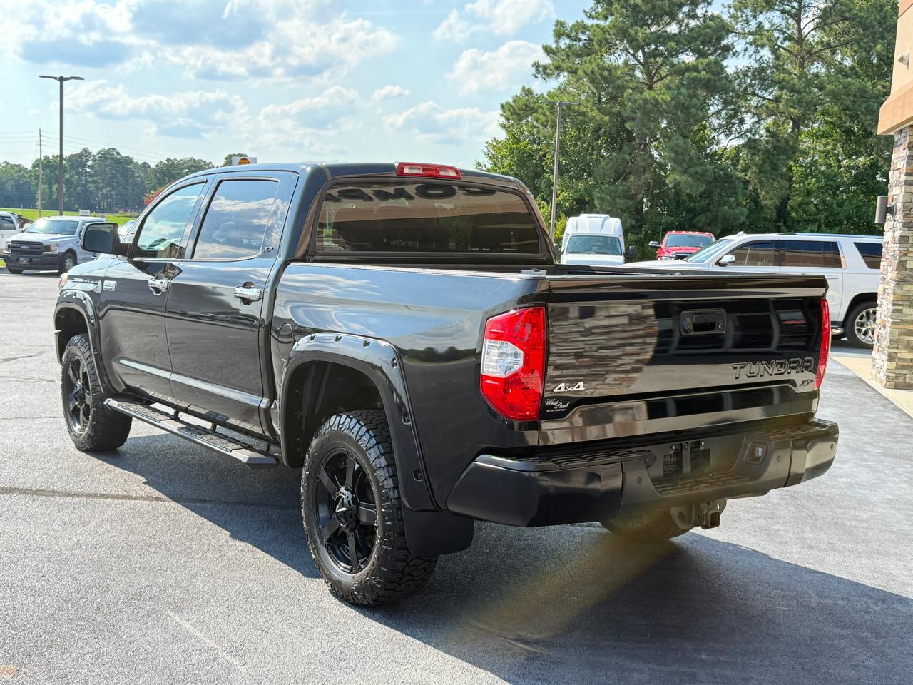Toyota Tundra Platinum CrewMax 5.7L 4WD 2019