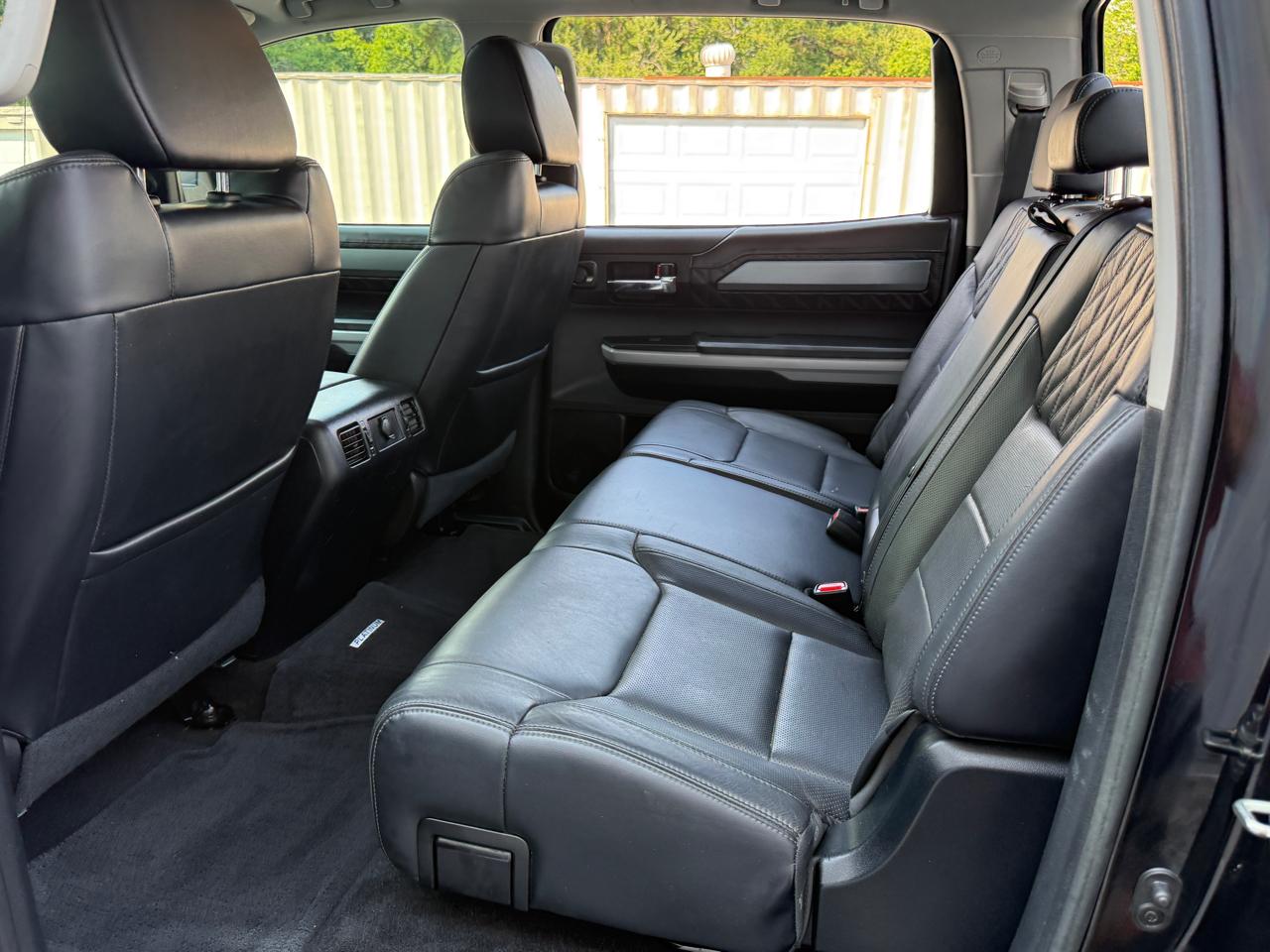 Toyota Tundra Platinum CrewMax 5.7L 4WD 2019