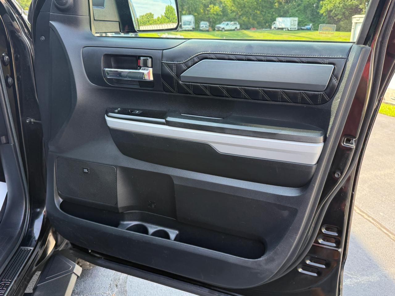 Toyota Tundra Platinum CrewMax 5.7L 4WD 2019