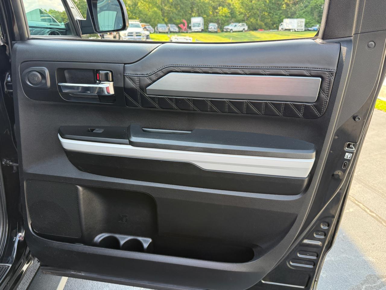 Toyota Tundra Platinum CrewMax 5.7L 4WD 2019