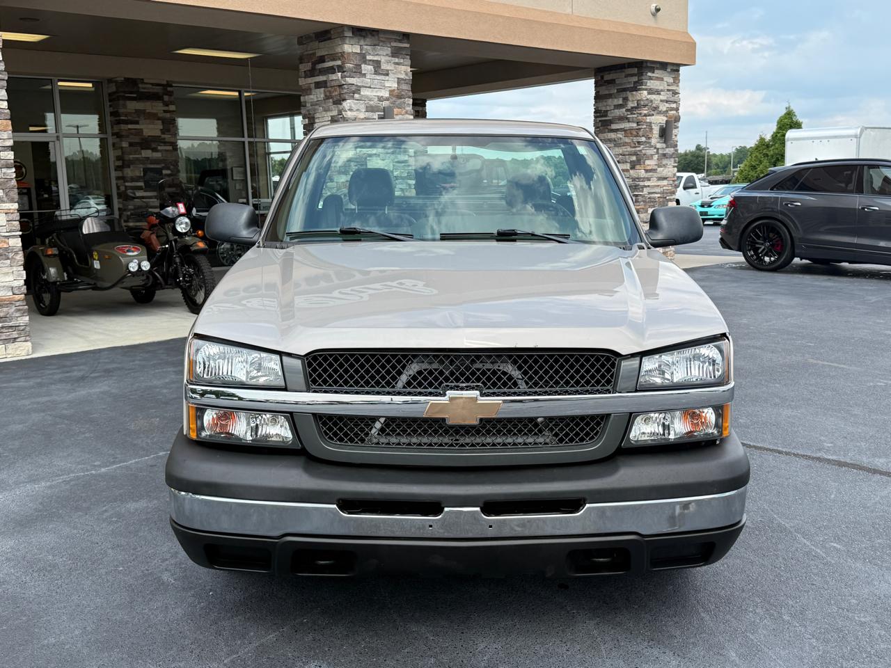 Chevrolet Silverado 1500 LS 2WD 2004