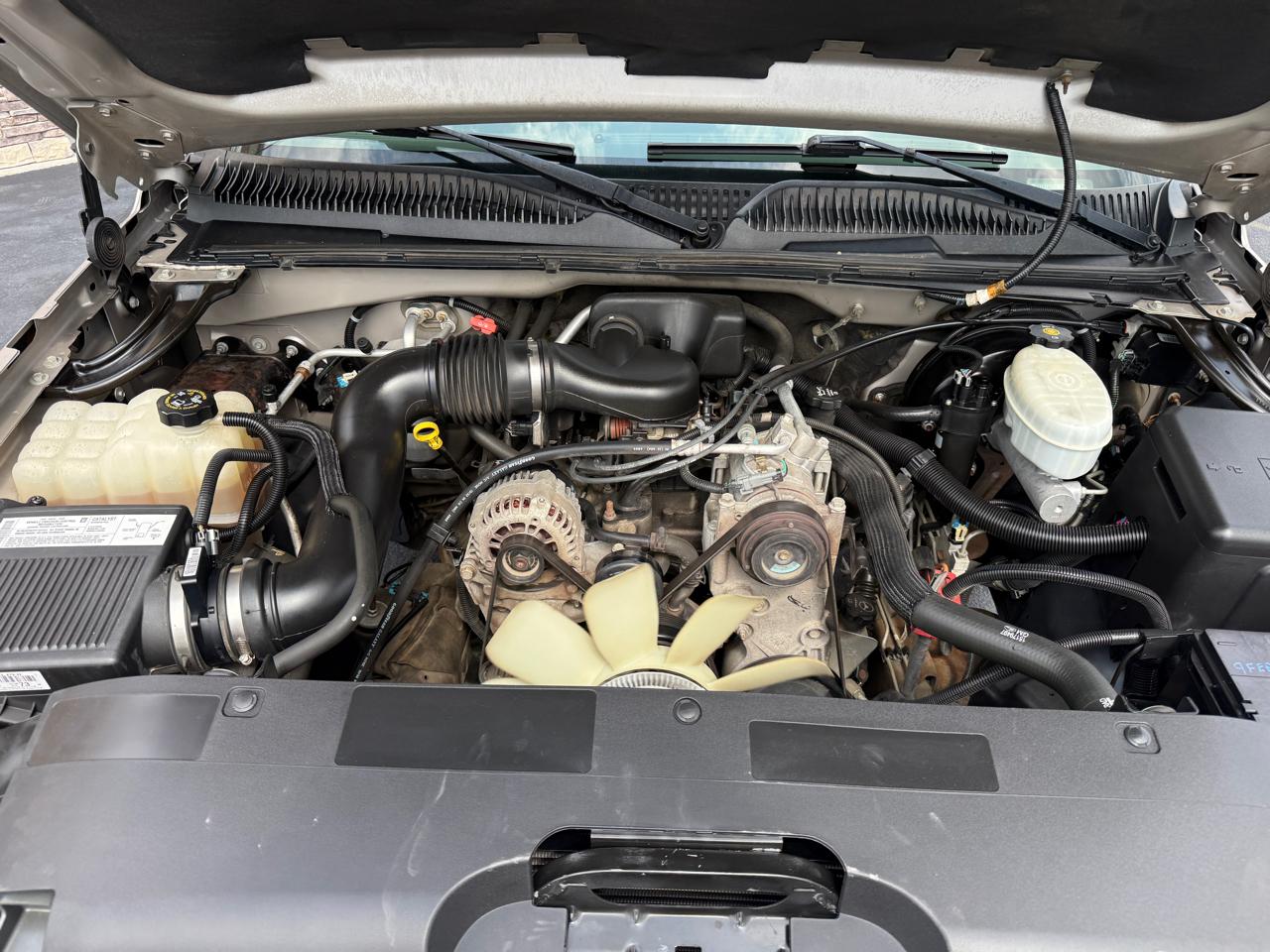 Chevrolet Silverado 1500 LS 2WD 2004