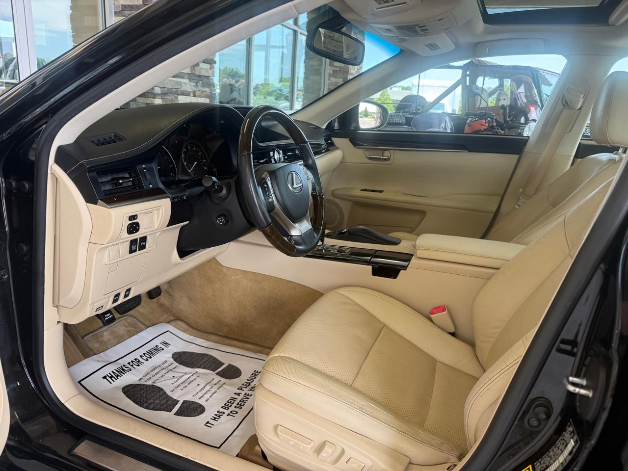 Lexus ES 350 Sedan 2014