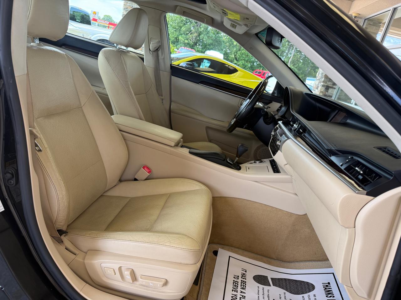 Lexus ES 350 Sedan 2014