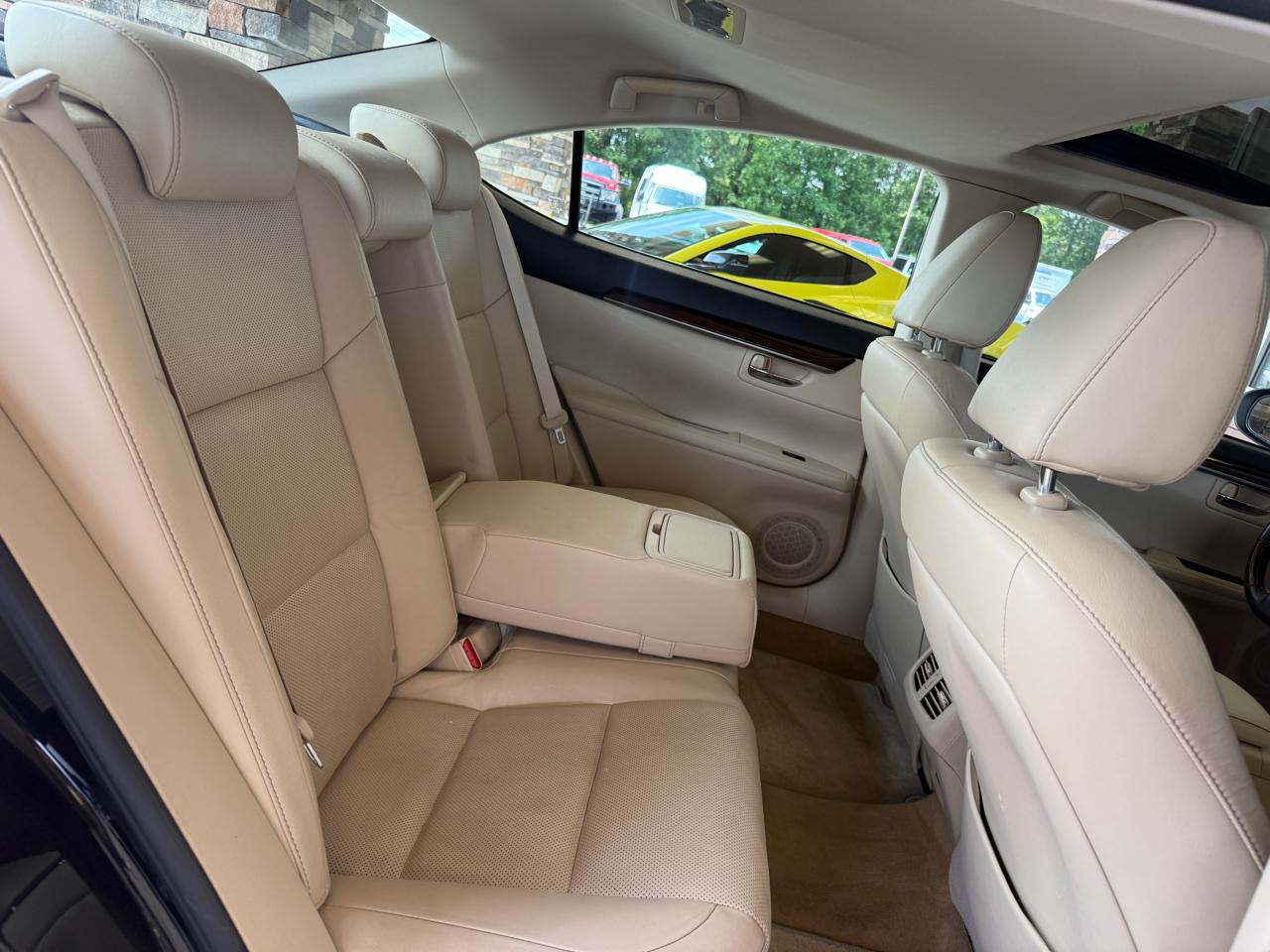 Lexus ES 350 Sedan 2014