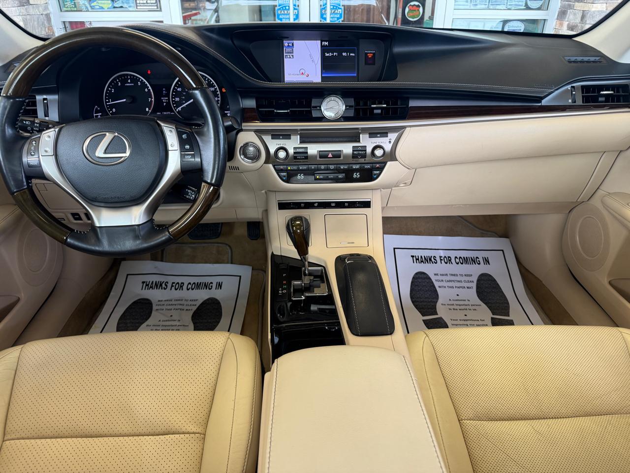 Lexus ES 350 Sedan 2014