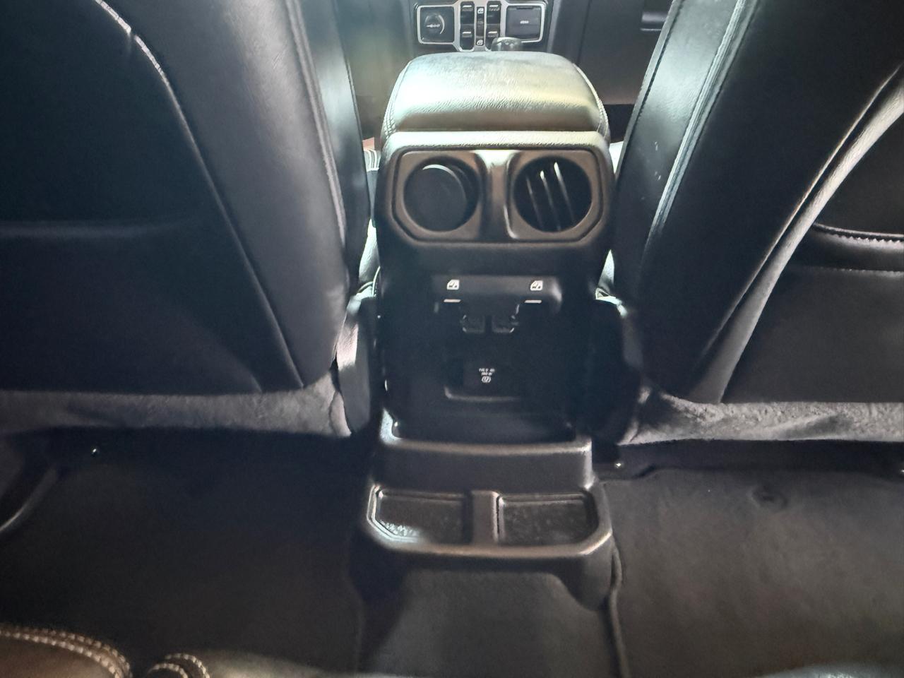 Jeep Wrangler Unlimited Sahara 4WD 2020