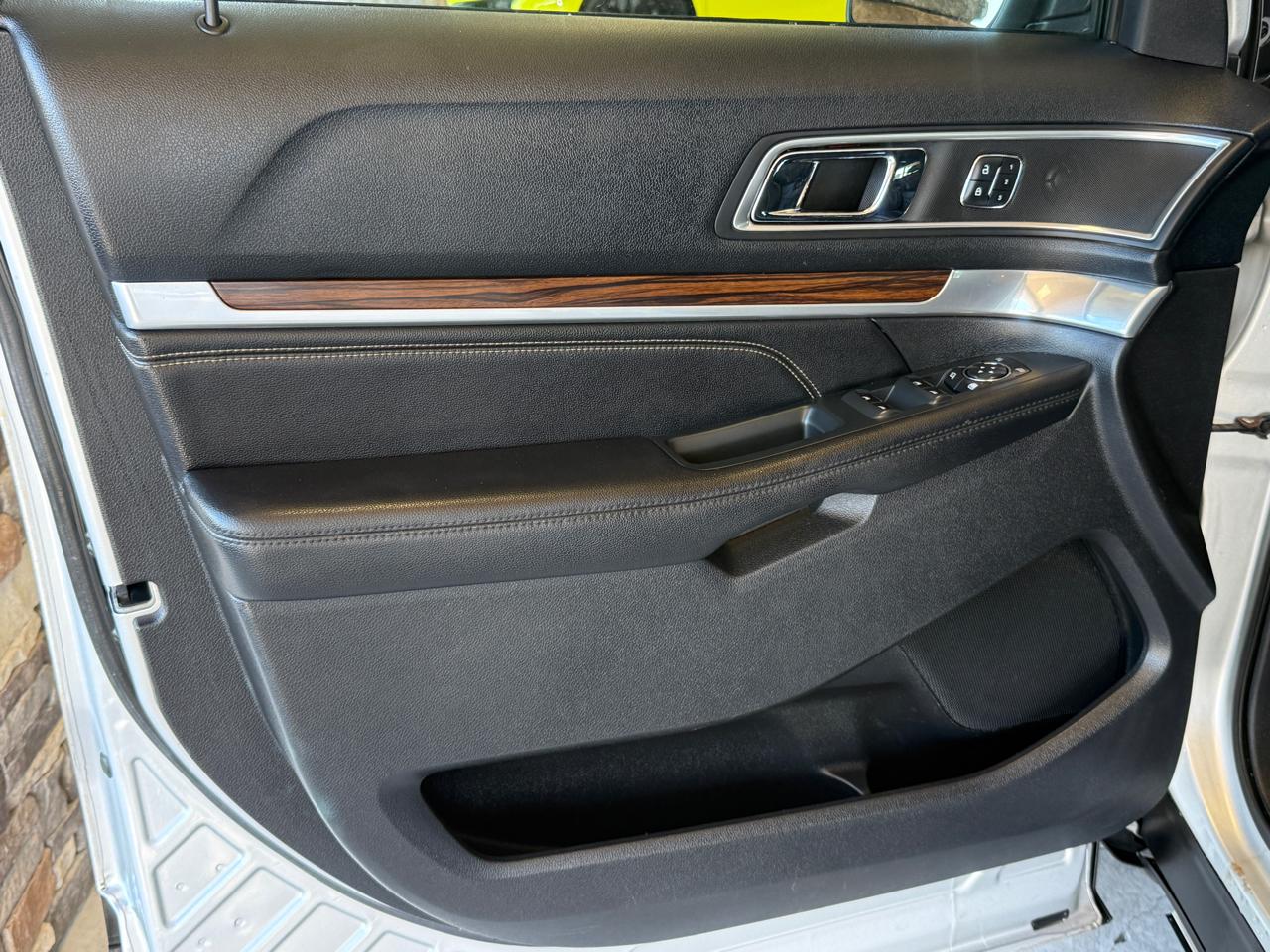 Ford Explorer Limited 4WD 2016