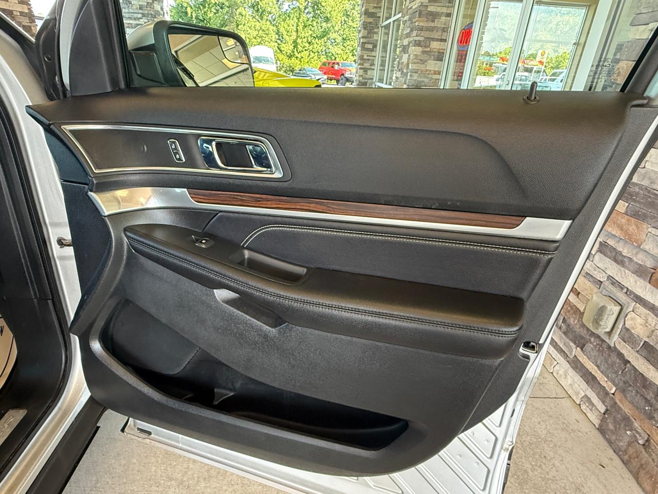 Ford Explorer Limited 4WD 2016